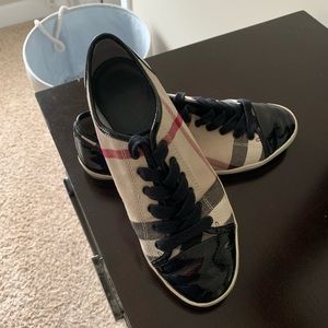 Burberry Shoes / Sneakers